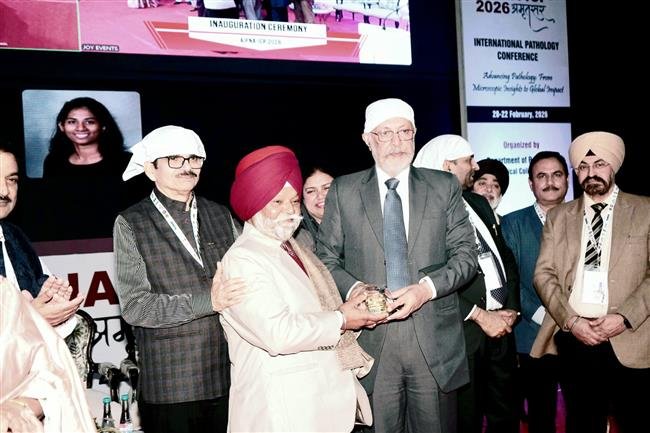 अंतरराष्ट्रीय पैथोलॉजी कॉन्फ्रेंस में डॉक्टर एम. एस. बल का सम्मान