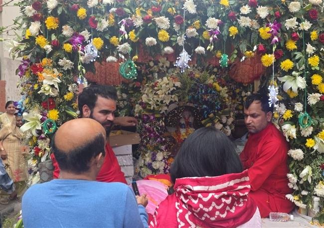 शहर भ्रमण पर निकले साईं : भक्तों ने बिछाए पलक पांवड़े