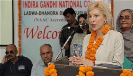 BRITISH HIGH COMMISSION WARNS YOUTH AND VILLAGERS AGAINST VISA FRAUD IN KURUKSHETRA